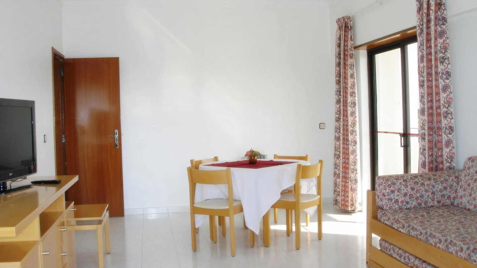 Апарт отель Ukino Terrace Algarve Concept Поршеш